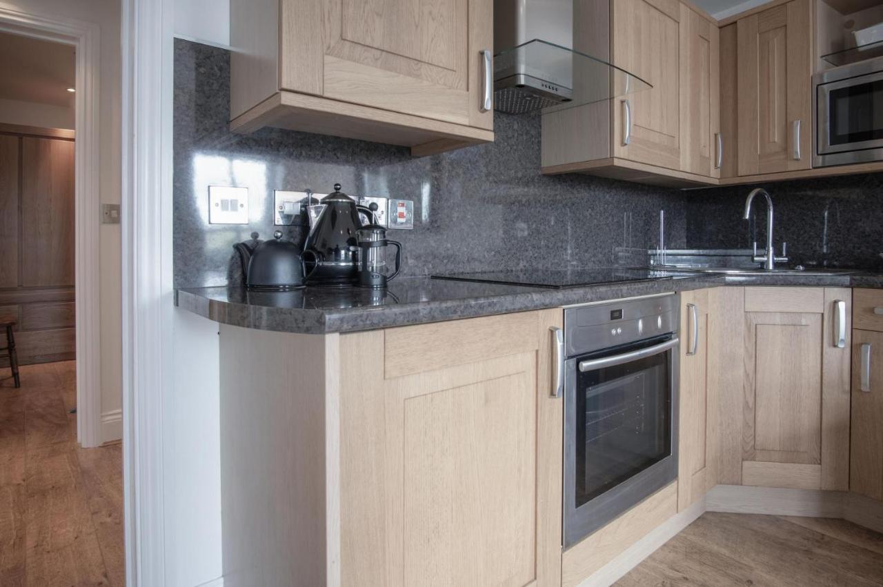 Goscar Court - 1 Bedroom Apartment - Tenby Exterior foto